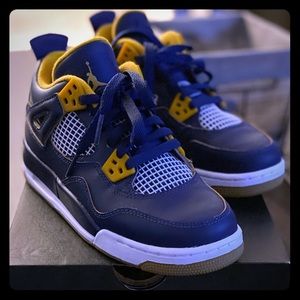 BARELY WORN Air Jordan 4 Retro BG